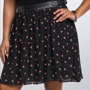 Torrid black hummingbird print skirt Sz 18